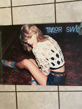 Taylor Swift 1989 Sitting Pose Poster
